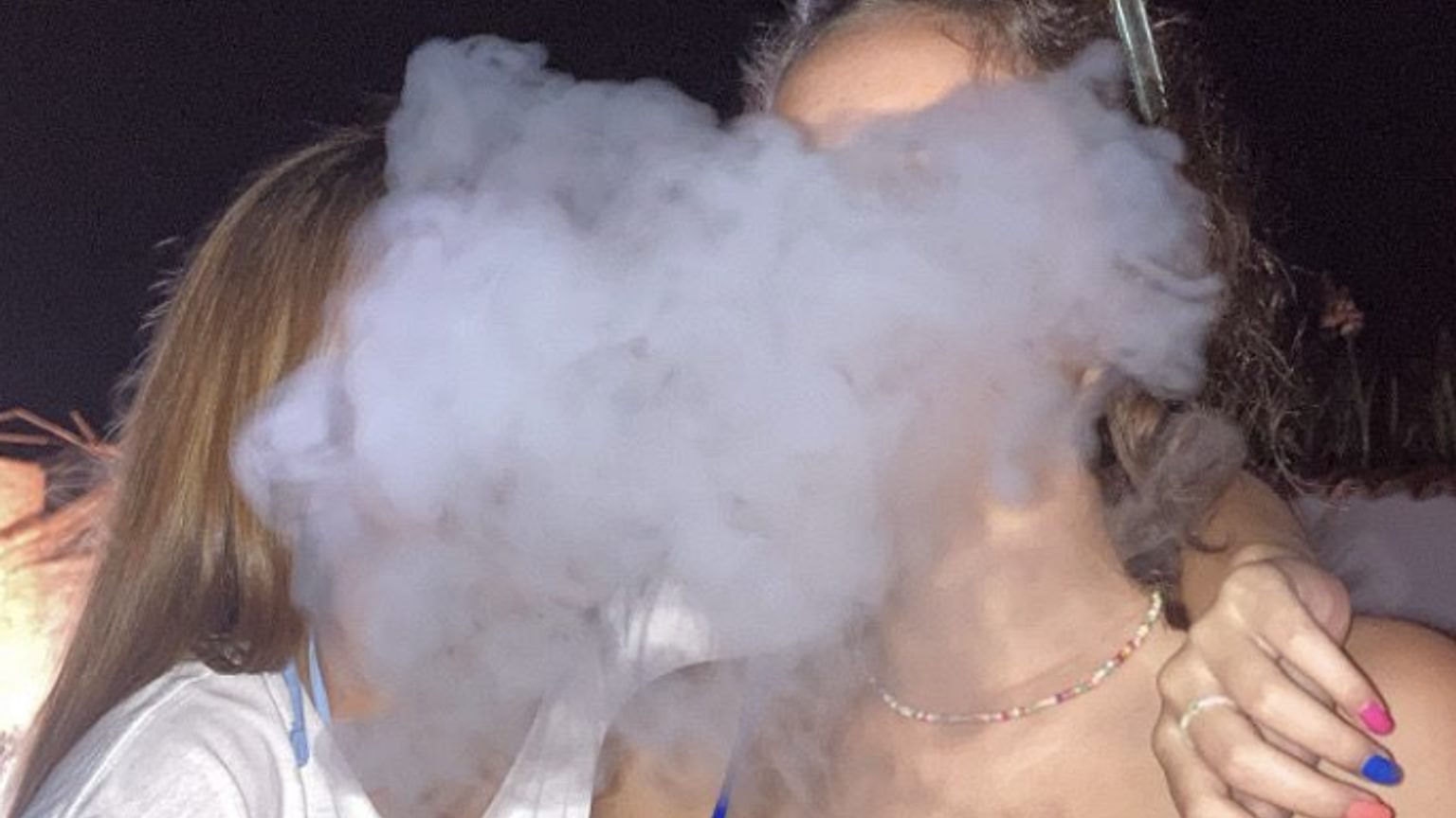 elfbar elfa master akku Bloed hoesten en bijna dood: zo ziek kan je worden van vapen