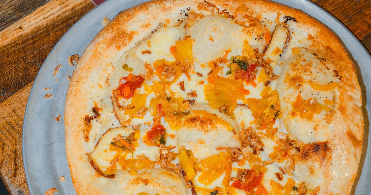 Otomat lanceert pizza met raclette en pittige kimchi | TAGMAG